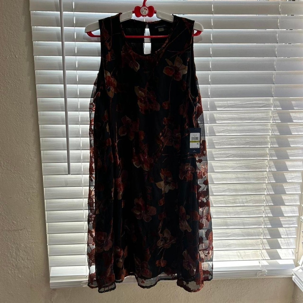 NWT Tommy Hilfiger black midi dress with beautiful velvet floral details